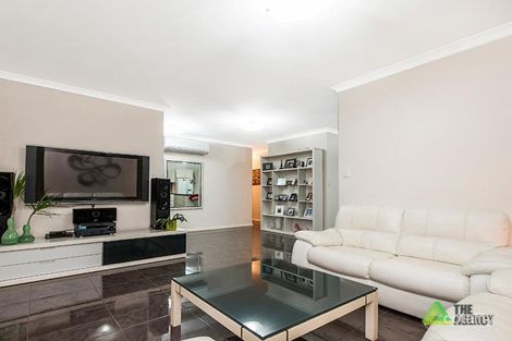 Property photo of 1 Reeves Court Westminster WA 6061