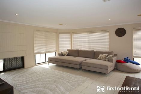 Property photo of 10 Barwon Drive Pakenham VIC 3810