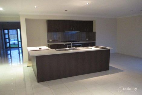 Property photo of 28 Hayton Park Boulevard Cranbourne West VIC 3977