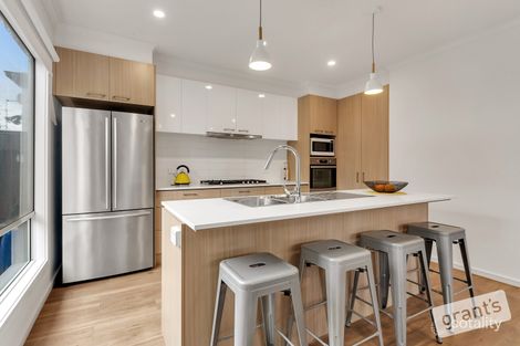Property photo of 132/10 Skylark Boulevard Clyde North VIC 3978
