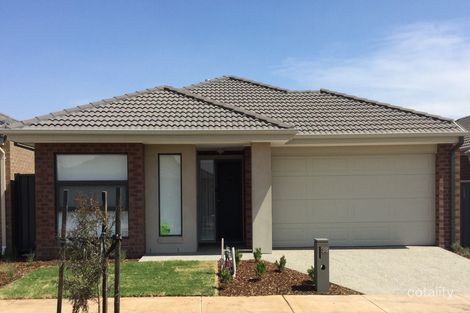 38 Azadi Cres, Strathtulloh, VIC 3338