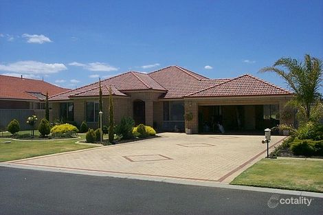 11 Turnberry Way, Pelican Point, WA 6230