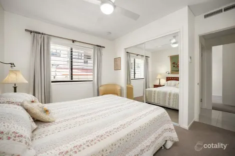 Property photo of 2/327 Verney Road East Graceville QLD 4075