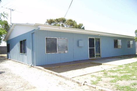 32 Queen Pde, Wannanup, WA 6210