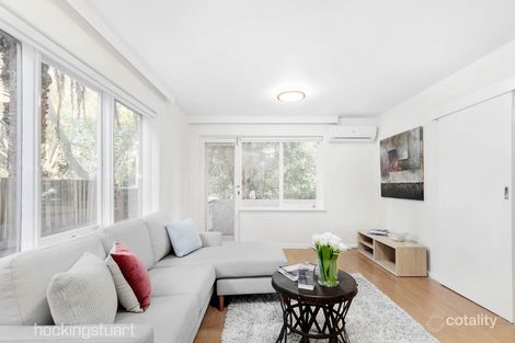 1/10 Dickens St, Elwood, VIC 3184