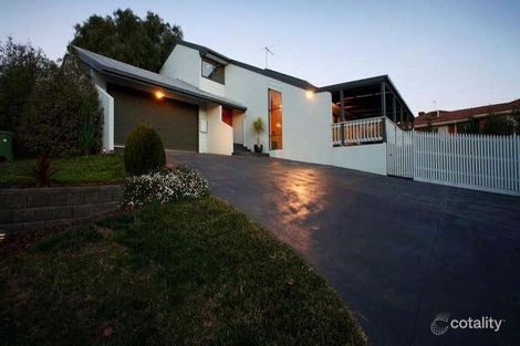 Property photo of 3 Kirkford Drive Mooroolbark VIC 3138