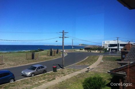 Property photo of 5 Barrie Crescent Stockton NSW 2295