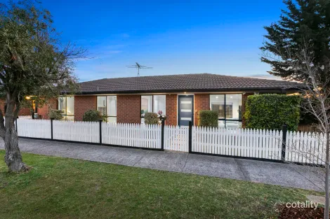 38 Nelson Ave, Altona Meadows, VIC 3028