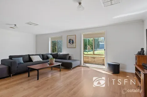 Property photo of 13 Correa Avenue Kangaroo Flat VIC 3555