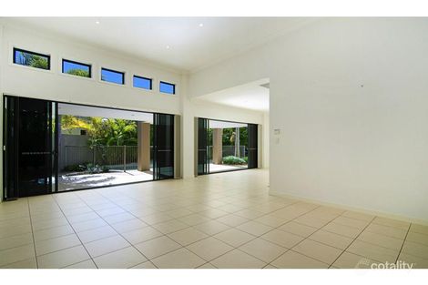 Property photo of 2556 Cressbrook Drive Hope Island QLD 4212