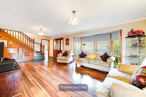 Property photo of 11 Breynia Way Cranbourne West VIC 3977