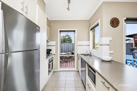 Property photo of 2 Tolpis Lane Cranbourne North VIC 3977