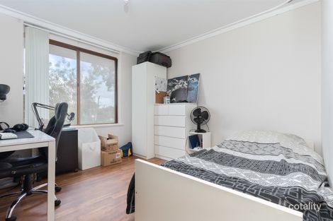 Property photo of 15 Macedon Place Craigie WA 6025