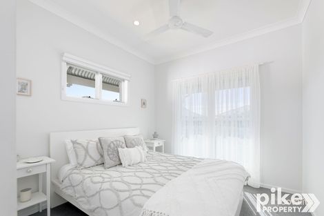 Property photo of 28 Grice Crescent Ningi QLD 4511