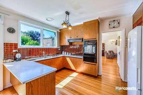Property photo of 7 Woodleigh Crescent Vermont South VIC 3133