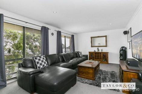 Property photo of 12 Blue Wren Rise Carrum Downs VIC 3201