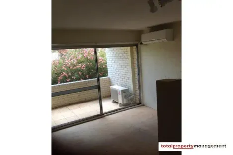 Property photo of 2/58 Bennelong Crescent Macquarie ACT 2614