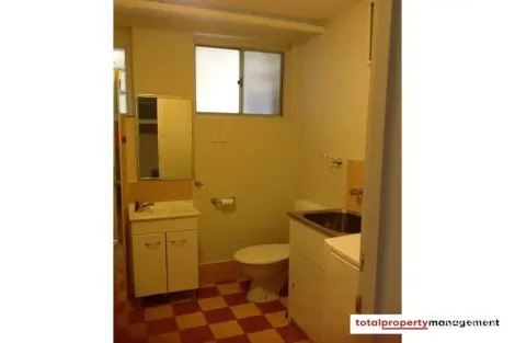 Property photo of 2/58 Bennelong Crescent Macquarie ACT 2614