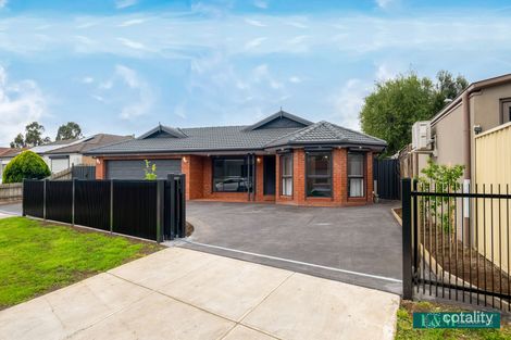 Property photo of 4 Esla Drive Roxburgh Park VIC 3064