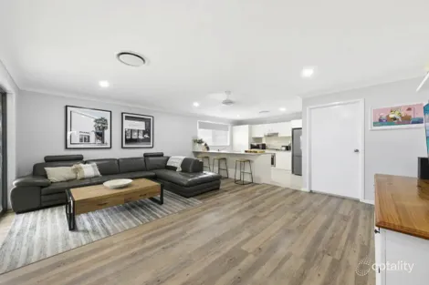 Property photo of 10 Hepburn Close Rutherford NSW 2320