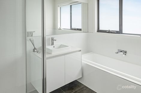 Property photo of 77 Bassetts Road Doreen VIC 3754