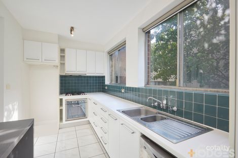 Property photo of 9/32 Ormond Road Elwood VIC 3184