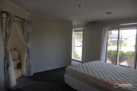 Property photo of 13 Romek Way Truganina VIC 3029
