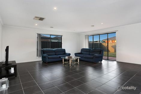 Property photo of 14 Edmondshaw Drive Deer Park VIC 3023