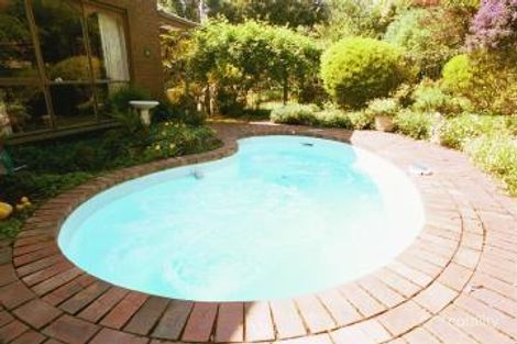 Property photo of 2 Player Close Wantirna South VIC 3152