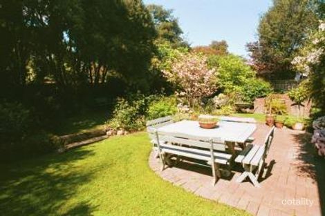 Property photo of 2 Player Close Wantirna South VIC 3152