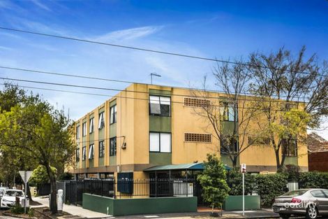 2/50 Carlisle St, St Kilda, VIC 3182