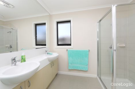 Property photo of 35 Sovereign Manors Crescent Rowville VIC 3178
