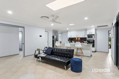 Property photo of 8 Australe Place Narangba QLD 4504