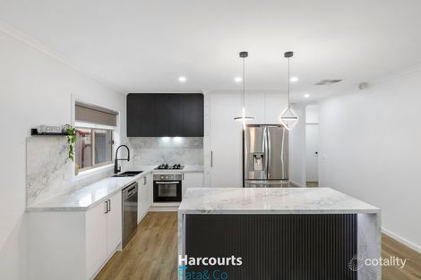 Property photo of 25 The Gables South Morang VIC 3752