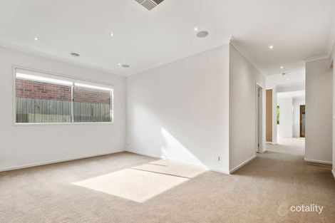 Property photo of 13 Resort Boulevard Doreen VIC 3754