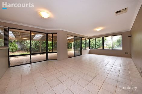Property photo of 6 Dauphine Place Joondalup WA 6027