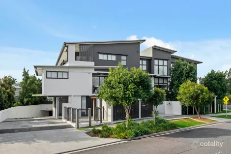 111/208 Norman Ave, Norman Park, QLD 4170