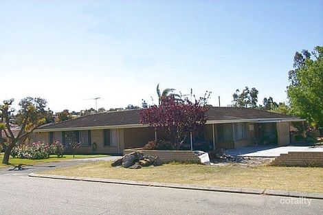 Property photo of 30 Bentwood Avenue Woodlands WA 6018