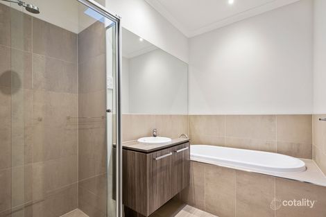 Property photo of 13 Resort Boulevard Doreen VIC 3754