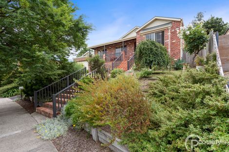 Property photo of 14 Kuranda Crescent Berwick VIC 3806