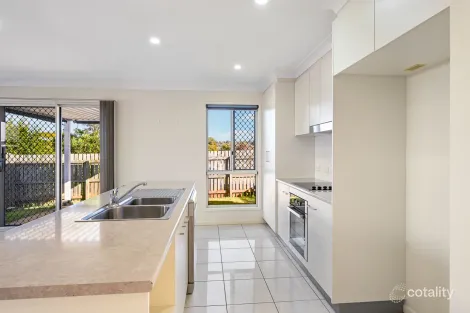 Property photo of 2/40 Isaac Street North Toowoomba QLD 4350