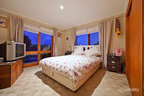 Property photo of 7 Cornwall Crescent Mount Martha VIC 3934