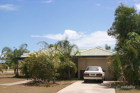 15 Aimee Dr, Urangan, QLD 4655