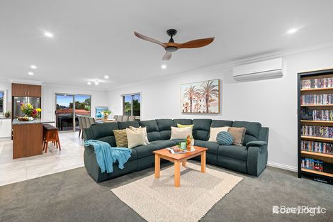 Property photo of 6 Blundell Place Mooroolbark VIC 3138