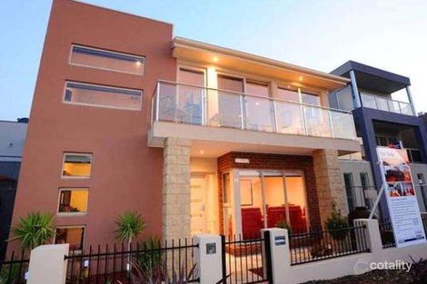 11 Raven Lane, Maribyrnong, VIC 3032