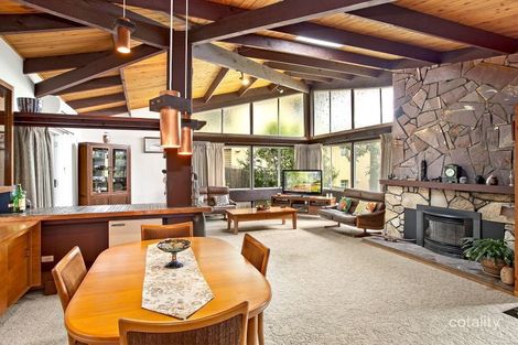 Property photo of 14 Araluen Avenue Mount Kembla NSW 2526