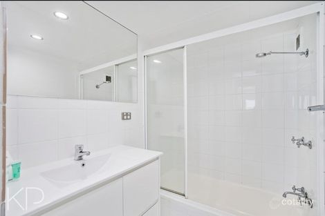 Property photo of 27/26 The Esplanade Surfers Paradise QLD 4217