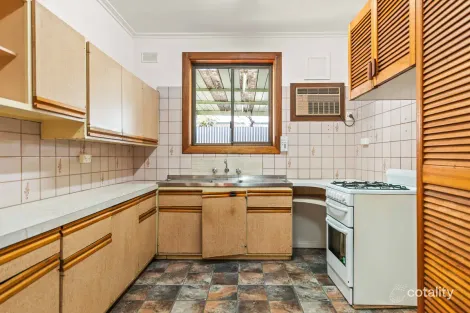 Property photo of 18 Broughton Road Elizabeth Vale SA 5112