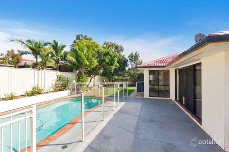 Property photo of 12 Tee Trees Boulevard Arundel QLD 4214