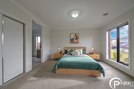 Property photo of 15 Rimple Way Beaconsfield VIC 3807